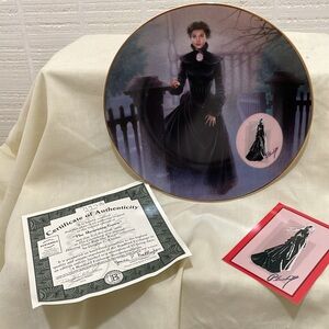 The mourning dress Scarlett O’Hara plate